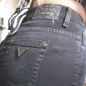 Vintage Guess skirt 🐈‍⬛